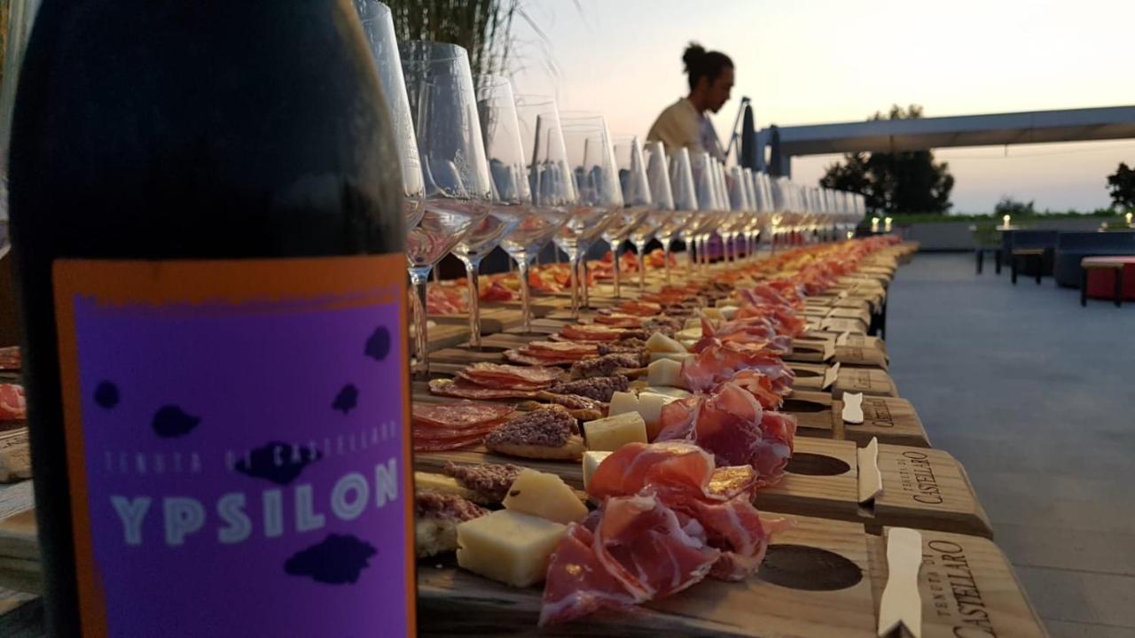 Tenuta Di Castellaro Winery & Resort 리파리 외부 사진