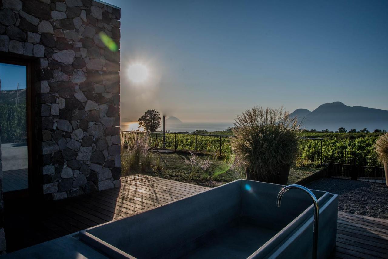 Tenuta Di Castellaro Winery & Resort 리파리 외부 사진
